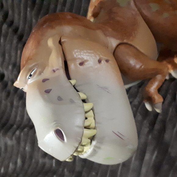 Disney Pixar The Good Dinosaur Deluxe Animated Talking Butch - Picture 2 of 9